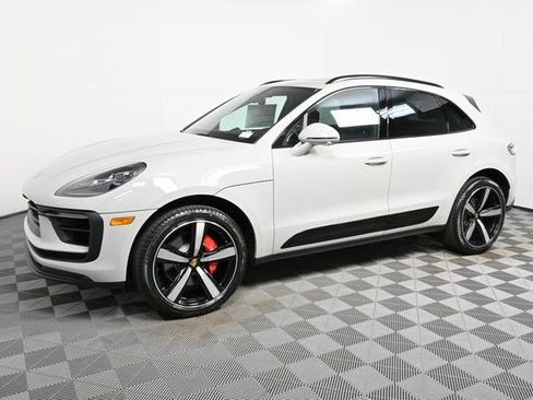New 2026 Porsche Macan S image 2