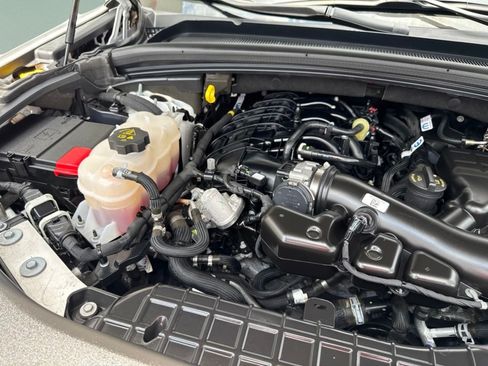 Used 2023 Jeep Grand Cherokee L Laredo RWD image 31