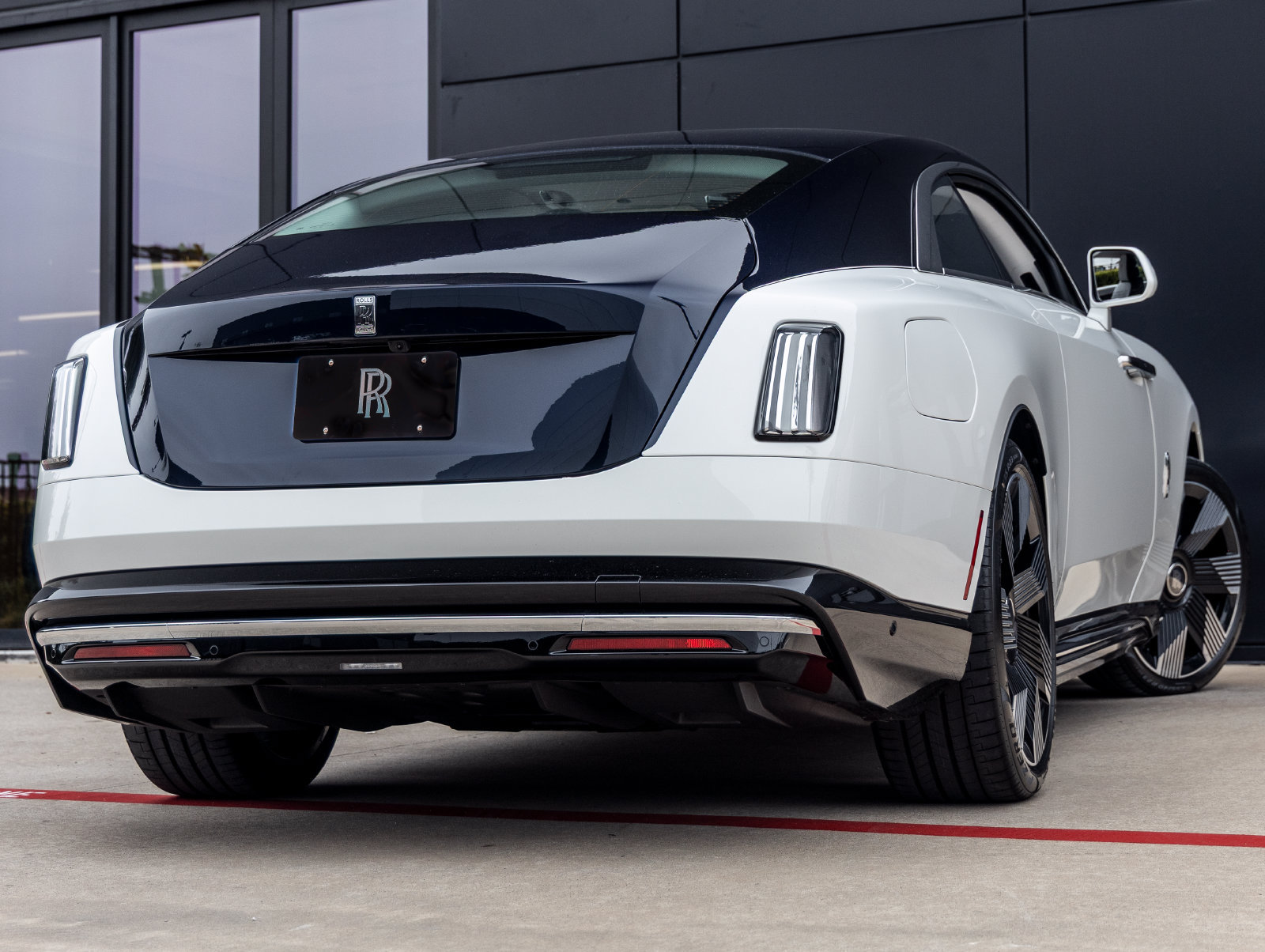 Certified 2026 Rolls-Royce Spectre w/ Spectre Enhancement Package AWD/4WD image 2