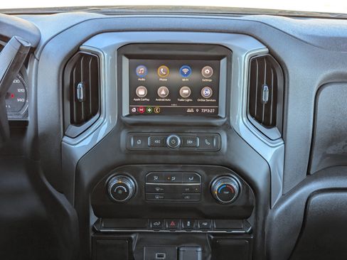 Used 2020 Chevrolet Silverado 1500 Custom w/ Custom Value Package image 18