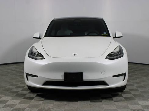 Used 2022 Tesla Model Y Long Range AWD/4WD image 28