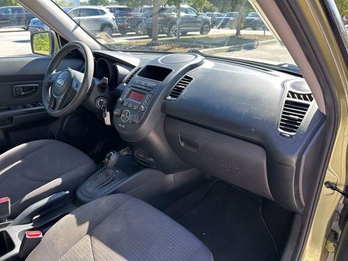 Used 2013 Kia Soul image 34