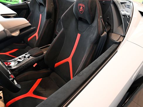 Used 2018 Lamborghini Huracan Performante image 53