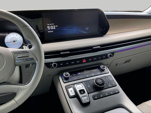 Used 2024 Hyundai Palisade Limited FWD image 7