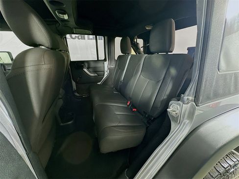 Used 2018 Jeep Wrangler Unlimited Sport w/ Connectivity Group image 24