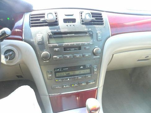 Used 2003 Lexus ES 330 image 10