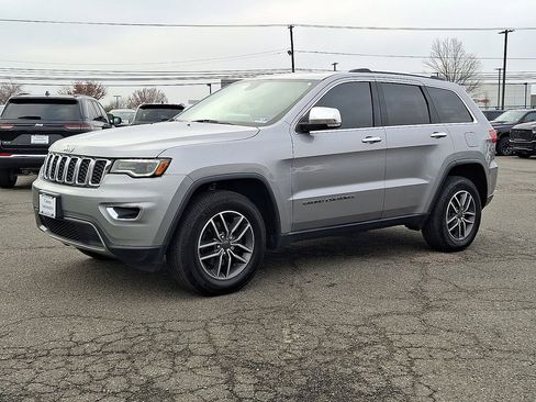 Used 2019 Jeep Grand Cherokee Limited w/ Luxury Group II image 6