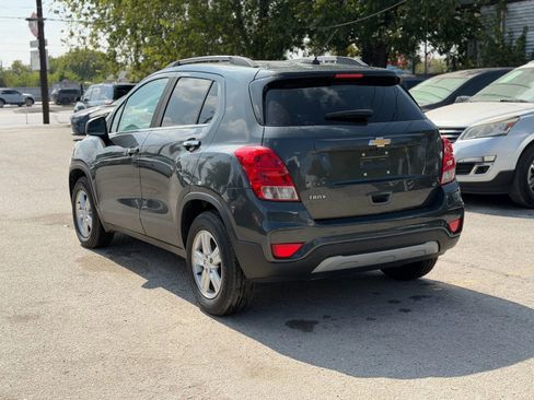 Used 2018 Chevrolet Trax LT w/ LT Convenience Package image 7