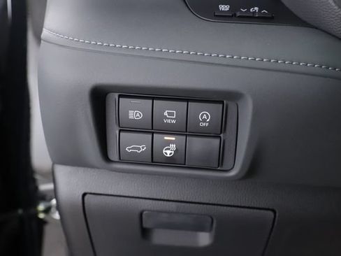 Used 2026 Toyota Highlander Platinum AWD/4WD image 22