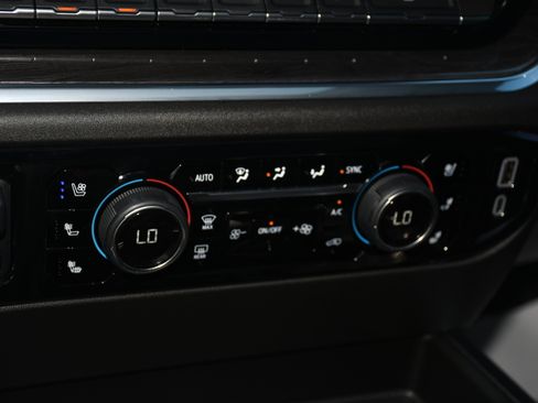 Used 2024 Chevrolet Silverado 1500 LTZ w/ LTZ Premium Texas Edition image 20