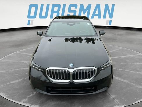 Used 2024 BMW i5 eDrive40i image 2