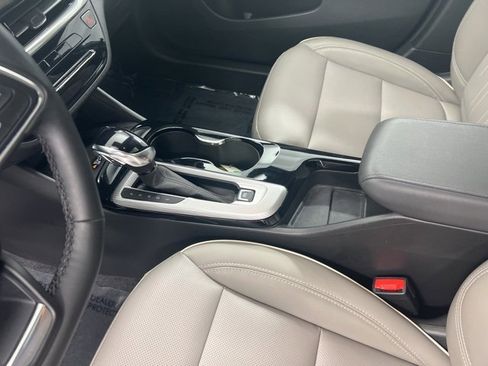 Used 2024 Buick Envista Avenir image 16