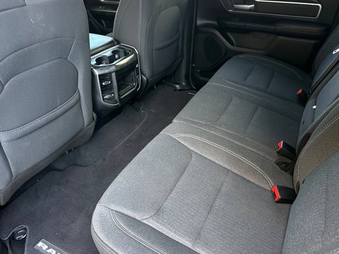 Used 2019 RAM 1500 Big Horn AWD/4WD image 11