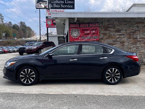 Used 2016 Nissan Altima 2.5 SL w/ 2.5 Technology Package image 3