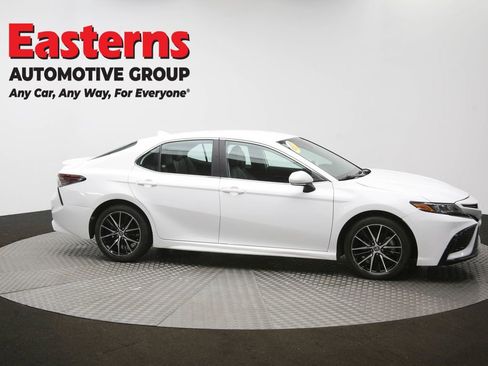 Used 2024 Toyota Camry SE image 50