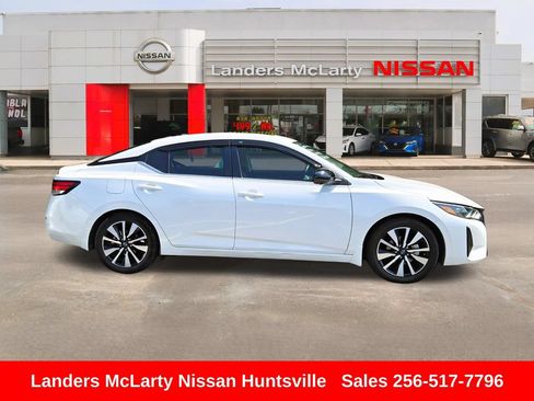 Used 2024 Nissan Sentra SV w/ SV Premium Package FWD image 2