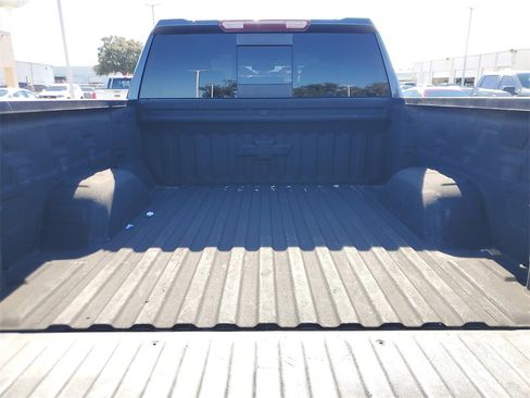 Used 2021 Chevrolet Silverado 1500 LT Trail Boss w/ Convenience Package II image 7