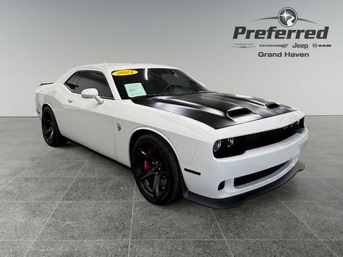 Used 2021 Dodge Challenger SRT Hellcat w/ Plus Package RWD image 1