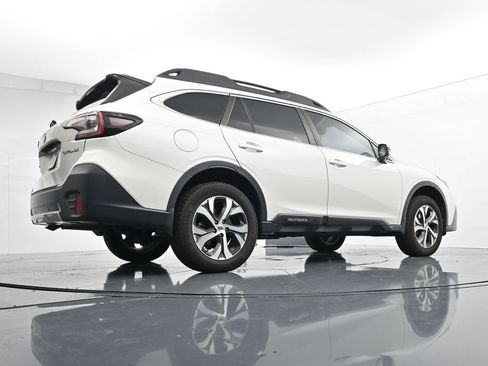 Used 2022 Subaru Outback Limited w/ Popular Package #2 AWD/4WD image 35