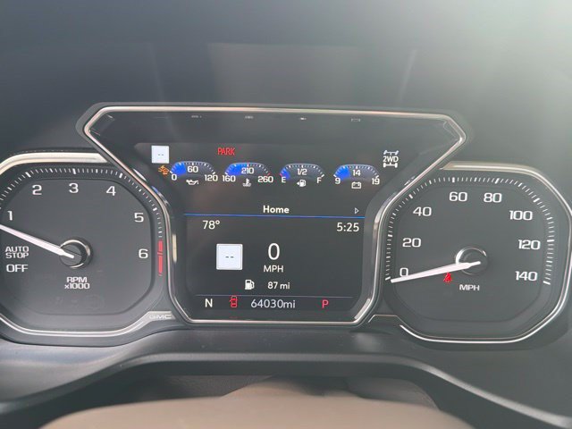 Used 2021 GMC Yukon Denali w/ Denali Premium Package AWD/4WD image 16
