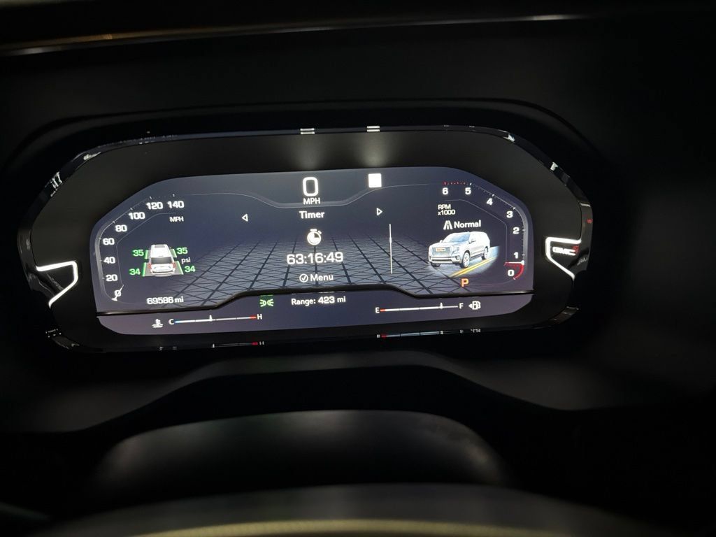 Used 2022 GMC Yukon XL Denali RWD image 5