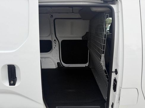 Used 2020 Nissan NV200 S FWD image 17