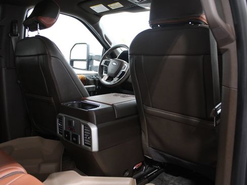 Used 2018 Ford F150 King Ranch w/ Equipment Group 601A Luxury AWD/4WD image 22