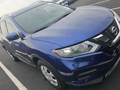 Used 2017 Nissan Rogue S w/ S Appearance Package image 2