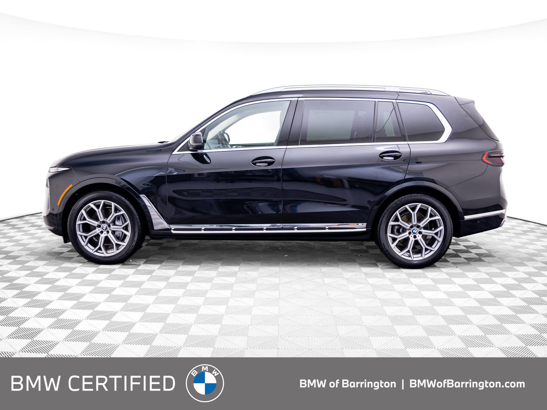 Used 2025 BMW X7 xDrive40i AWD/4WD image 2