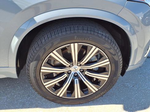 Used 2024 Volvo XC90 B5 Core w/ Protection Package Premier image 9