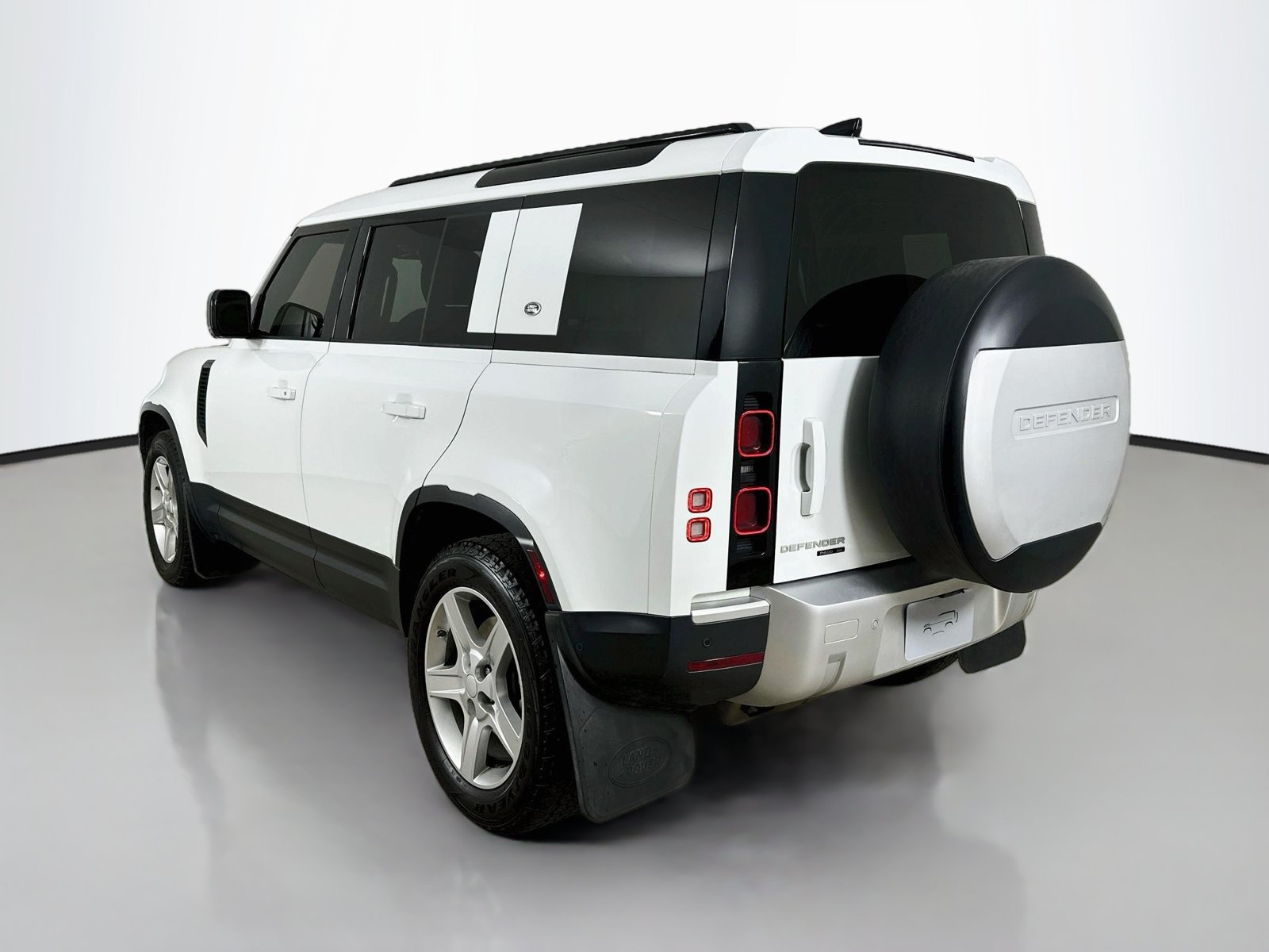 Used 2020 Land Rover Defender 110 SE AWD/4WD image 7