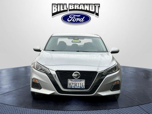 Used 2022 Nissan Altima 2.5 SV FWD image 5