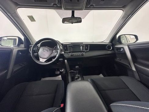 Used 2016 Toyota RAV4 XLE AWD/4WD image 17