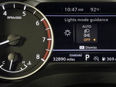 Used 2025 Nissan Rogue SV FWD image 14