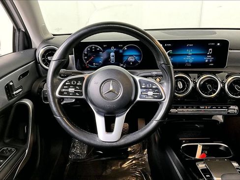 Used 2020 Mercedes-Benz A 220 image 5