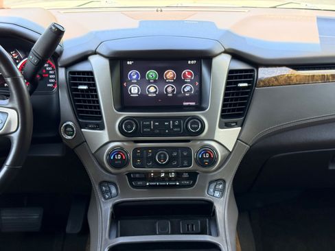 Used 2015 GMC Yukon Denali w/ Open Road Package AWD/4WD image 19