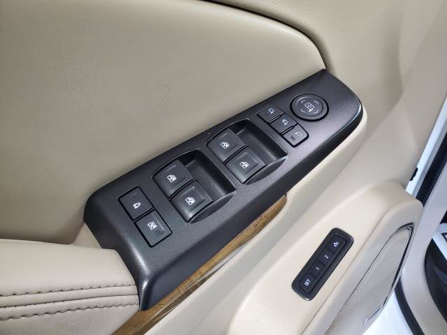 Used 2016 GMC Yukon Denali w/ Open Road Package AWD/4WD image 15