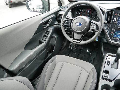 Used 2024 Subaru Crosstrek 2.0i AWD/4WD image 9