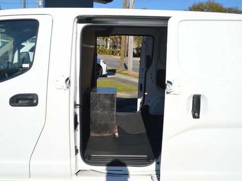 Used 2019 Nissan NV200 SV w/ Navigation Package image 34