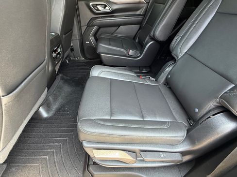 Used 2022 Chevrolet Tahoe Z71 w/ Luxury Package AWD/4WD image 12