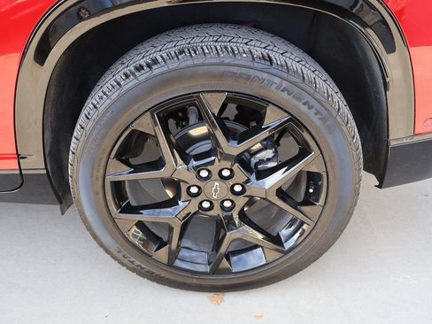 Used 2024 Chevrolet Traverse RS w/ LPO, Floor Liner Package image 10