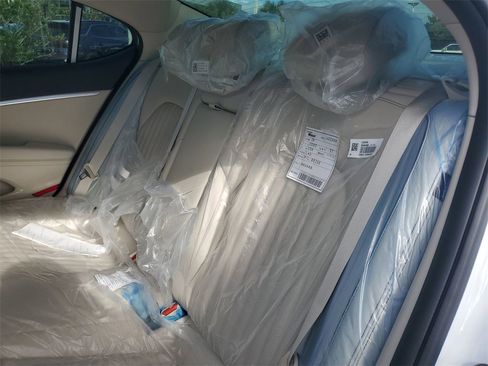 New 2026 Genesis G70 2.5T Prestige image 12