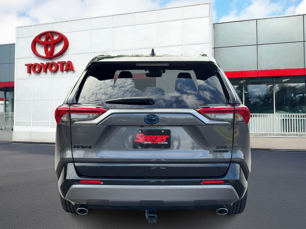 Used 2021 Toyota RAV4 XSE w/ XSE Grade Weather Package AWD/4WD image 5