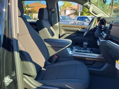 Used 2026 GMC Sierra 1500 Elevation image 27
