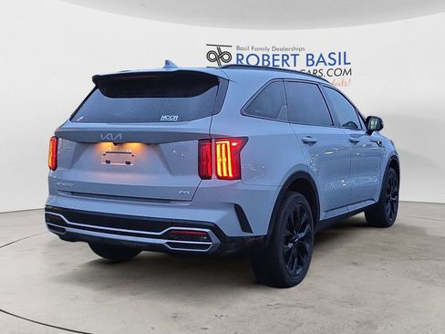 Used 2023 Kia Sorento SX image 5