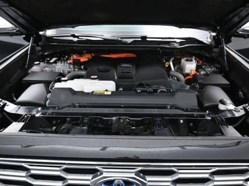 Certified 2024 Toyota Sequoia Capstone AWD/4WD image 42