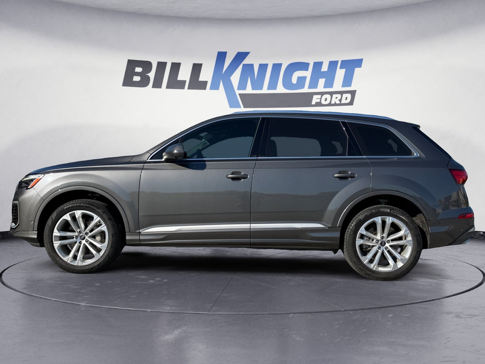 Used 2025 Audi Q7 3.0T Premium Plus AWD/4WD image 2