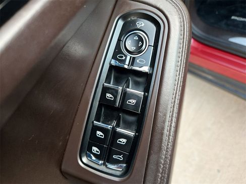 Used 2015 Porsche Macan S image 31