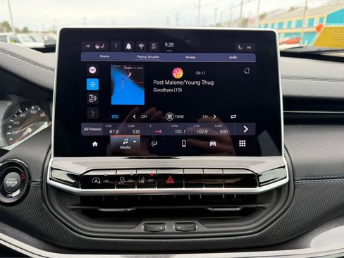 Used 2026 Jeep Compass Latitude w/ Quick Order Package 29K image 17