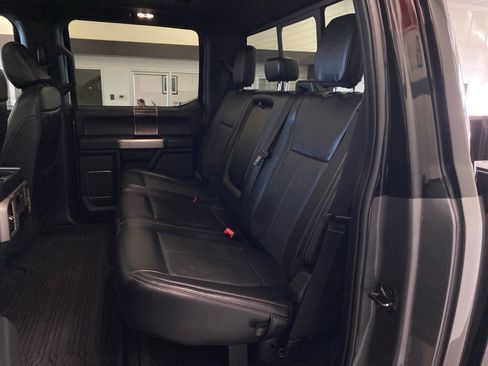 Used 2022 Ford F250 Lariat w/ Black Appearance Package image 10